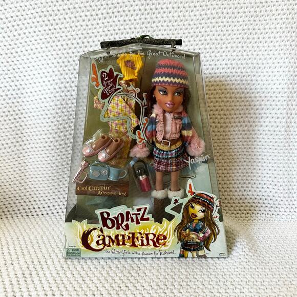 Bratz Campfire Collection Yasmin NIB Original Packaging Vintage Rare MGA 2005 - Picture 2 of 7